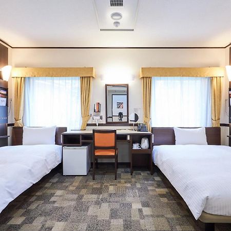 Toyoko Inn Tokyo Fussa Ekimae Higashi Guchi Hamura Esterno foto